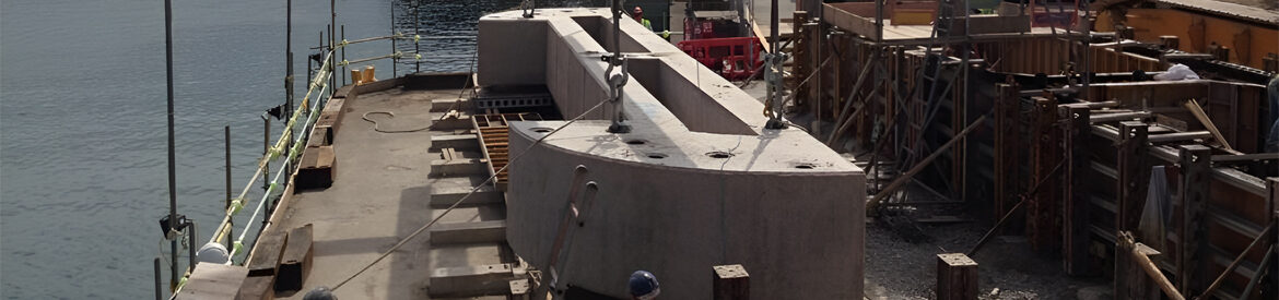 Precast Concrete Retaining Wall